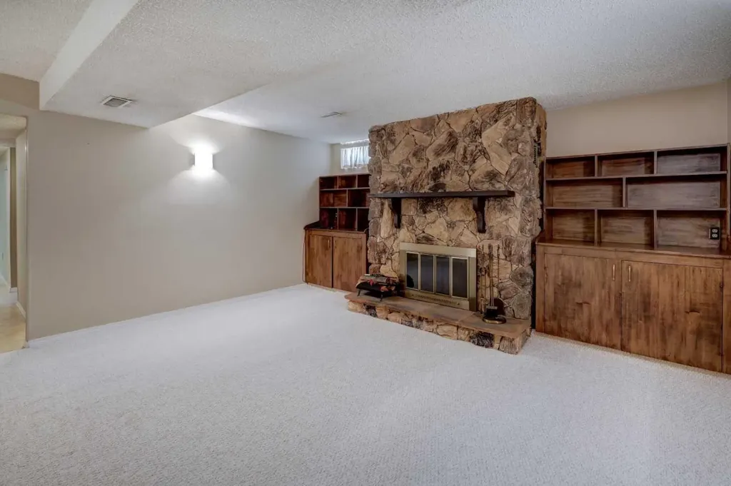 2328 Munro Drive NE Calgary AB T2E 5Y9