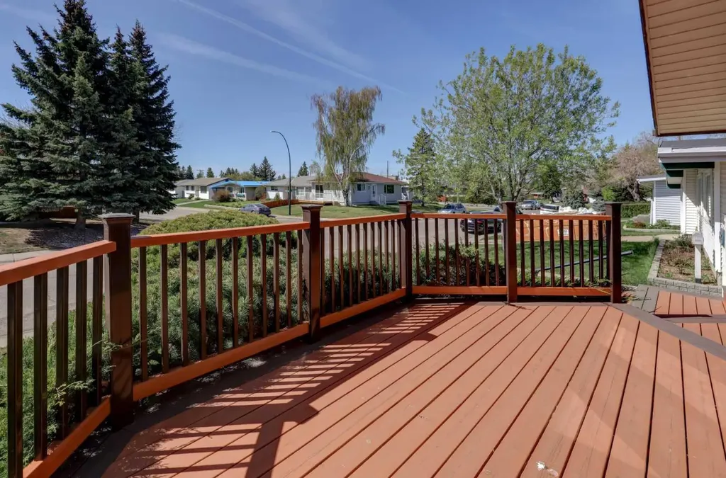 2328 Munro Drive NE Calgary AB T2E 5Y9