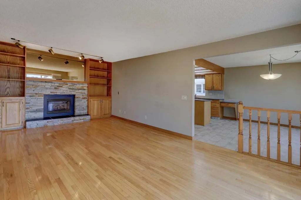 2328 Munro Drive NE Calgary AB T2E 5Y9