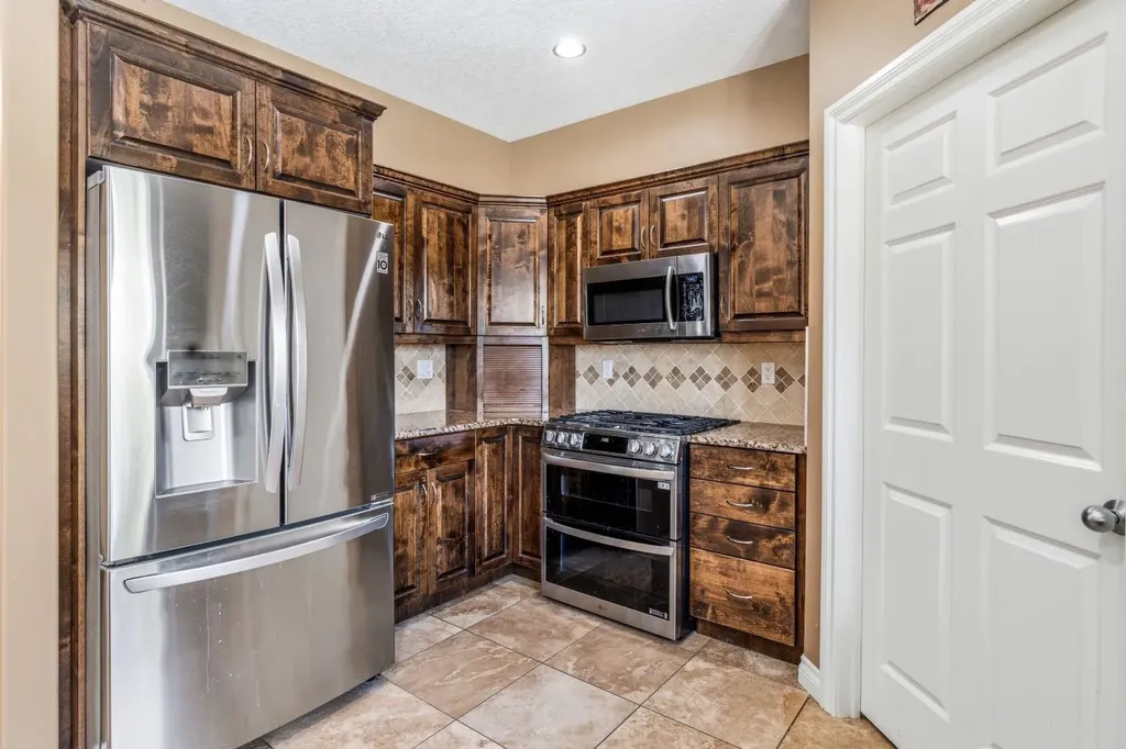 258 2a Street W Cardston AB T0K 0K0