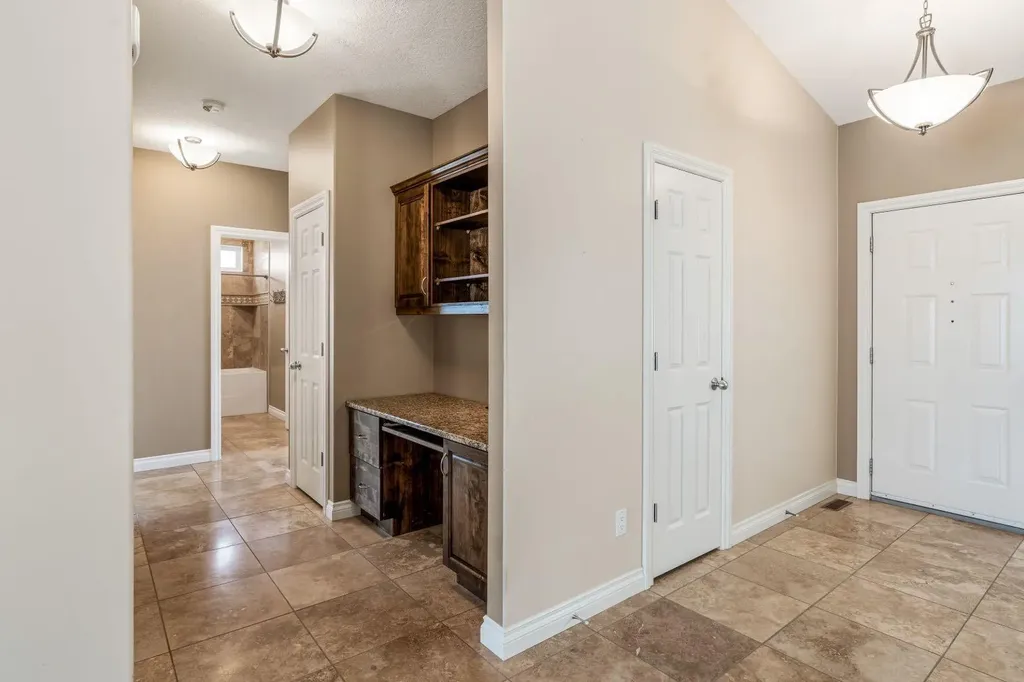258 2a Street W Cardston AB T0K 0K0