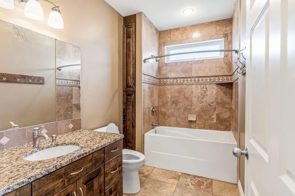 258 2a Street W Cardston AB T0K 0K0