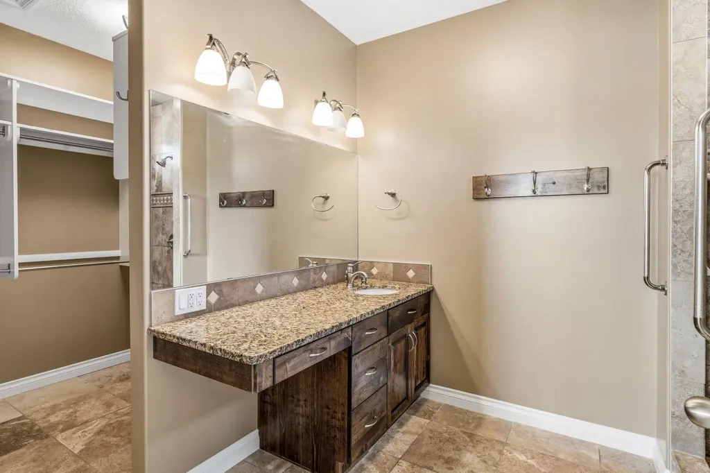 258 2a Street W Cardston AB T0K 0K0