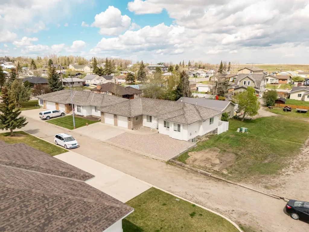 258 2a Street W Cardston AB T0K 0K0