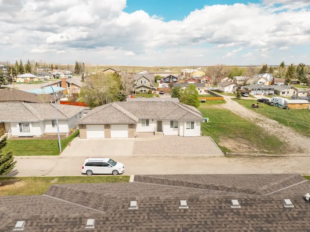 258 2a Street W Cardston AB T0K 0K0