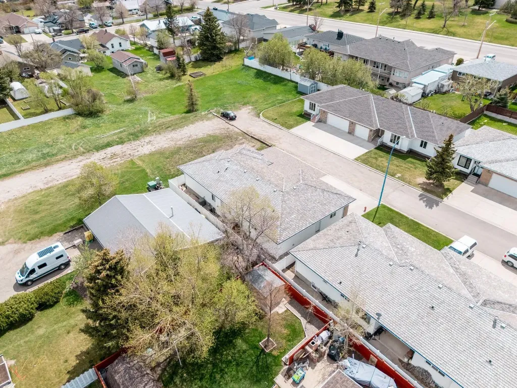 258 2a Street W Cardston AB T0K 0K0