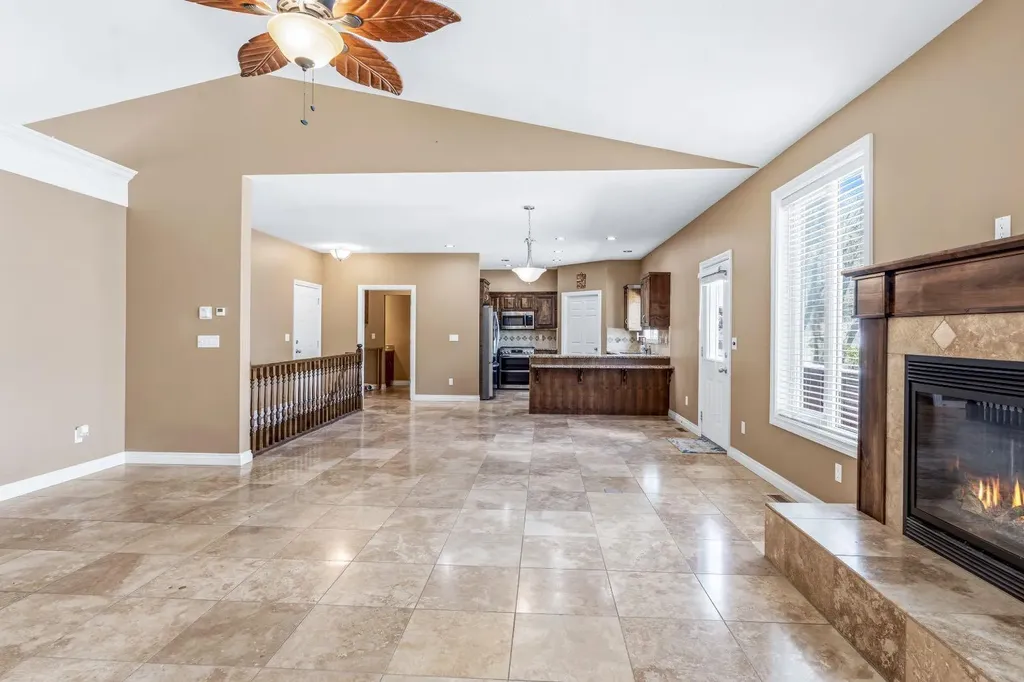 258 2a Street W Cardston AB T0K 0K0