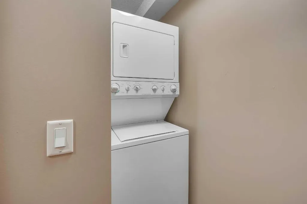 27 Grier Place NE Calgary AB T3K 5Y5