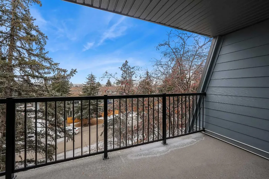 27 Grier Place NE Calgary AB T3K 5Y5