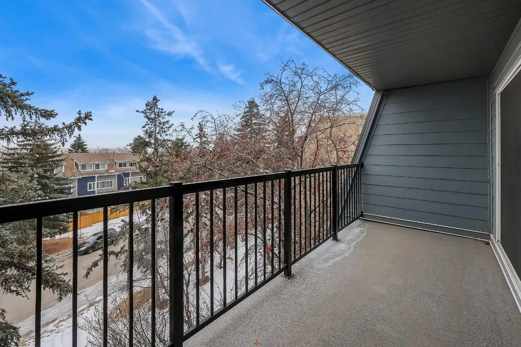 27 Grier Place NE Calgary AB T3K 5Y5