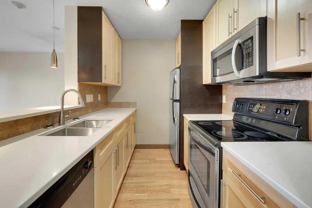 27 Grier Place NE Calgary AB T3K 5Y5