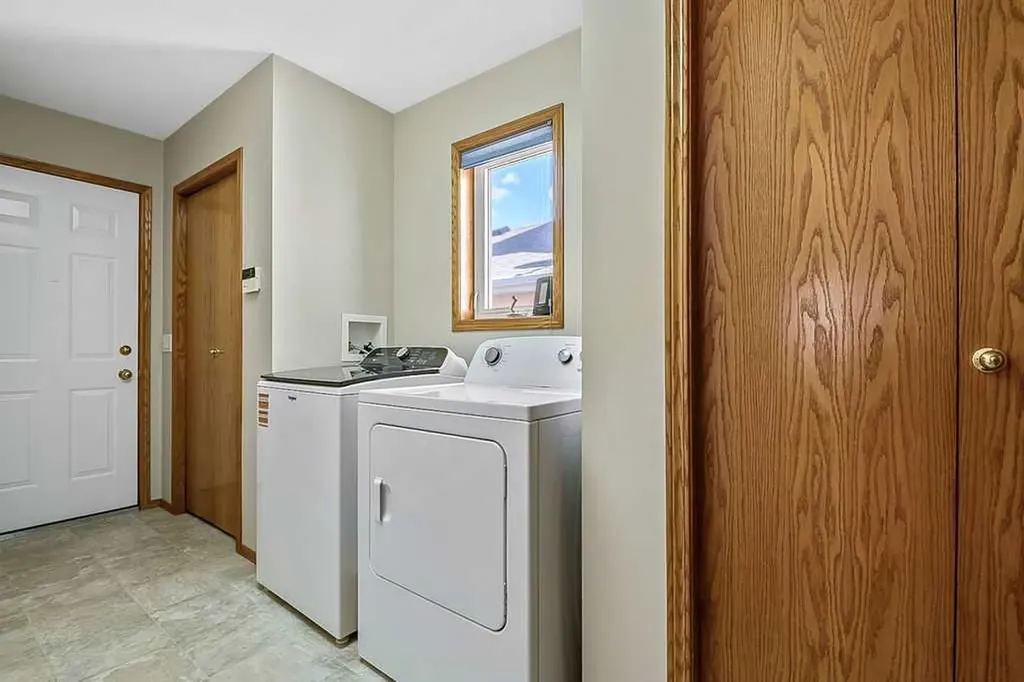 1130 High Glen Place NW High River AB T1V 1R5
