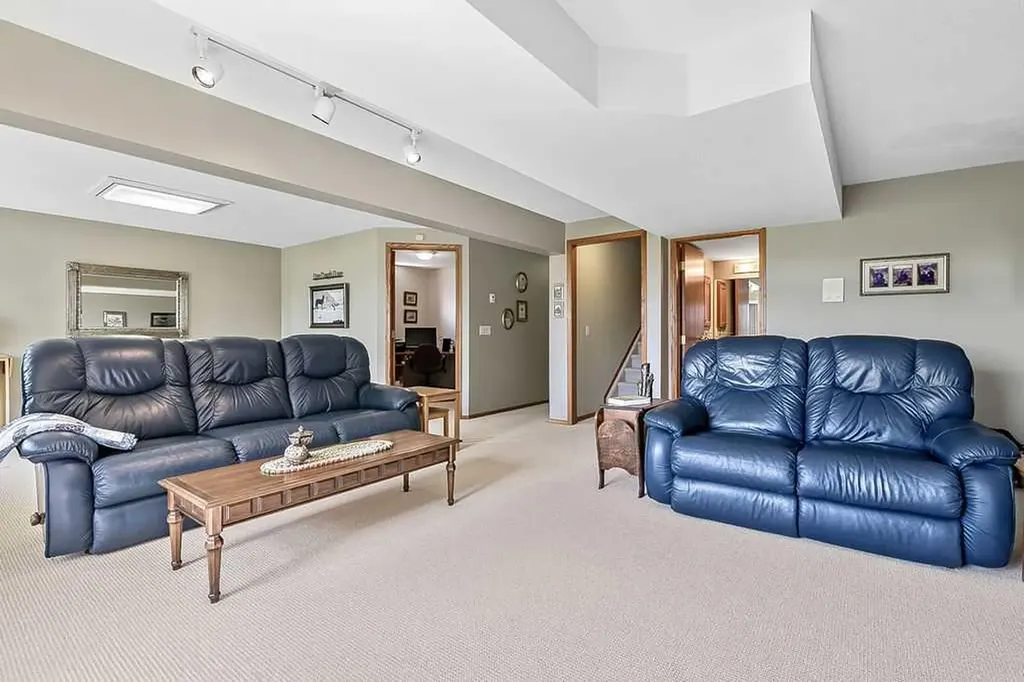 1130 High Glen Place NW High River AB T1V 1R5