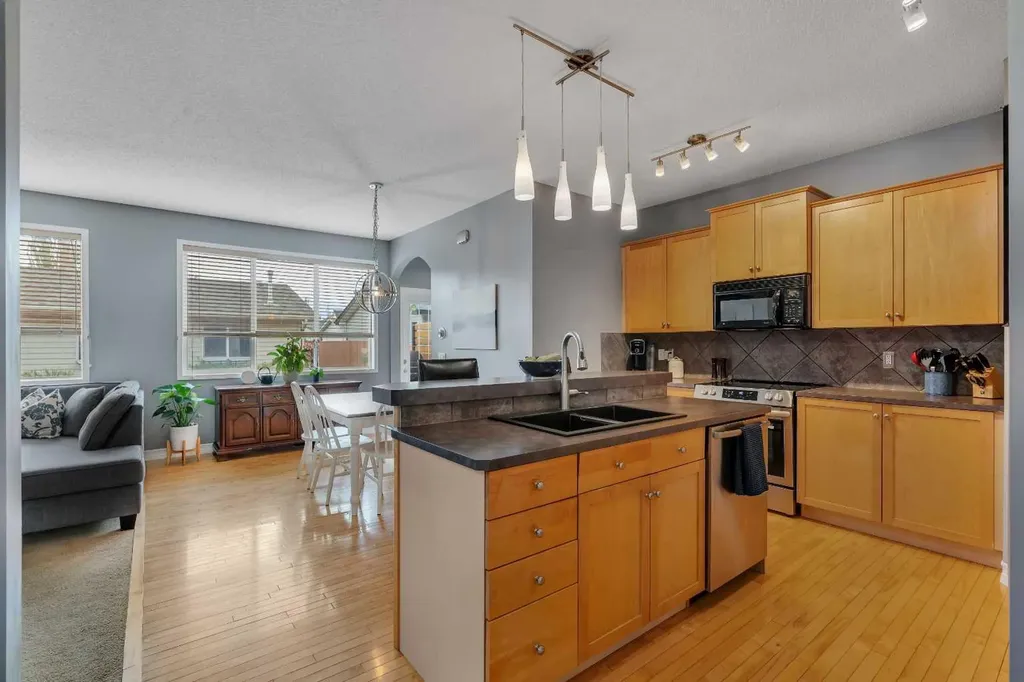 104 Prestwick Street SE Calgary AB T2Z 4K9