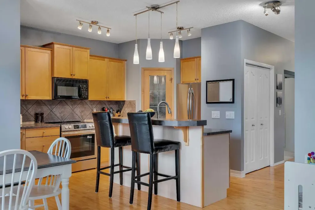 104 Prestwick Street SE Calgary AB T2Z 4K9