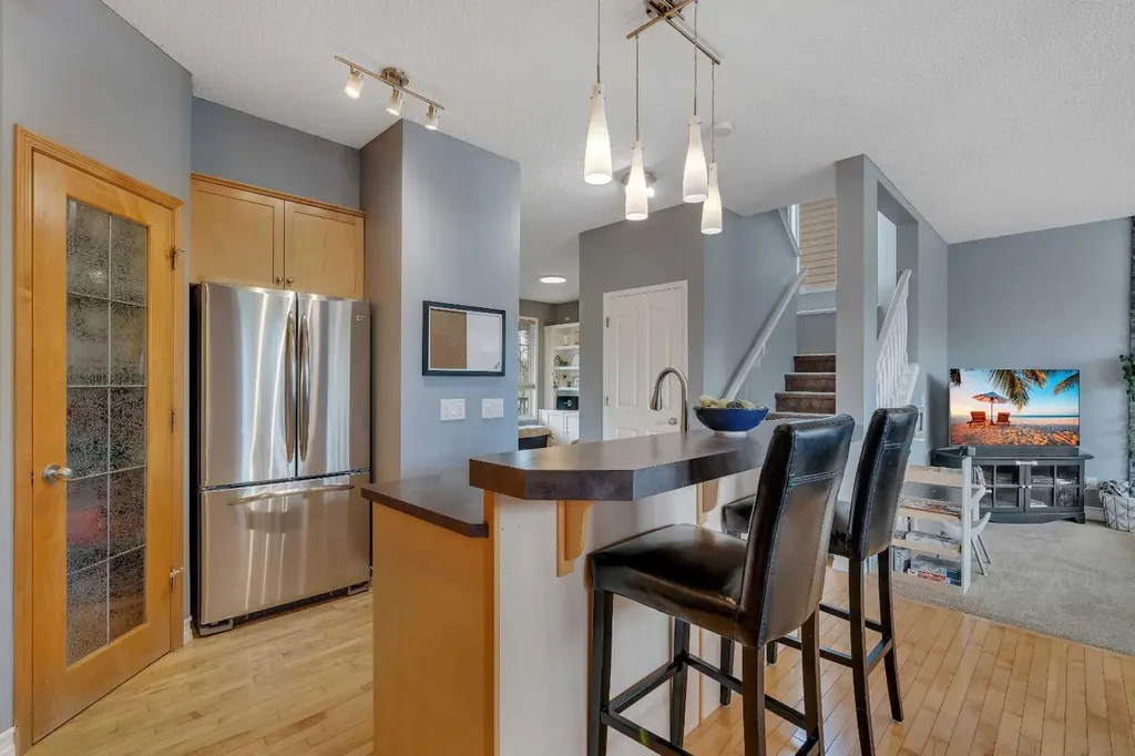 104 Prestwick Street SE Calgary AB T2Z 4K9
