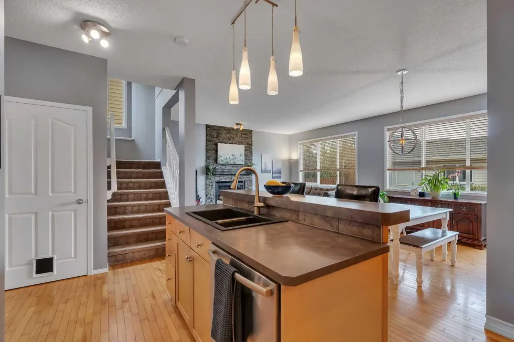 104 Prestwick Street SE Calgary AB T2Z 4K9