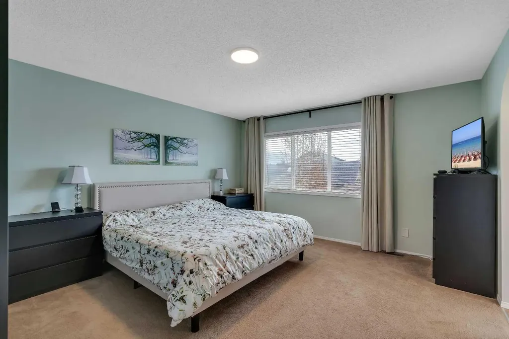 104 Prestwick Street SE Calgary AB T2Z 4K9