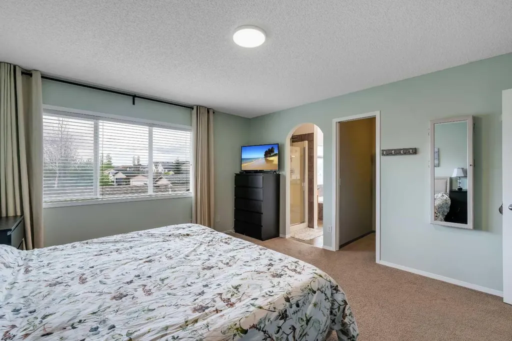 104 Prestwick Street SE Calgary AB T2Z 4K9