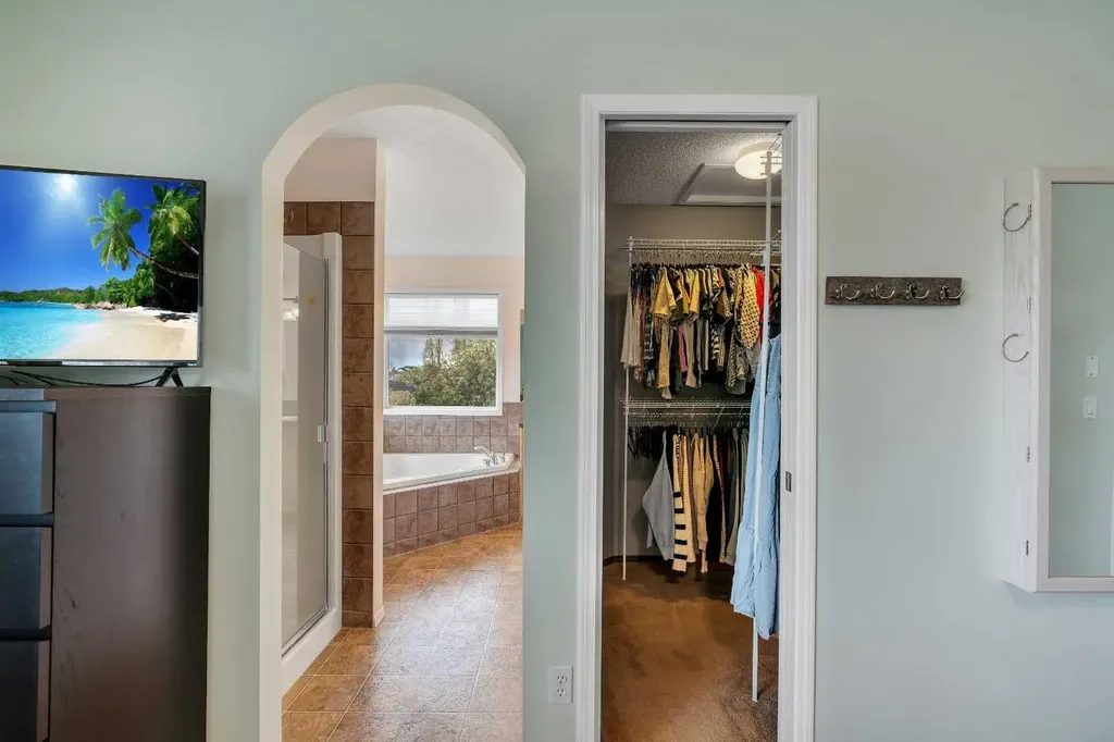 104 Prestwick Street SE Calgary AB T2Z 4K9