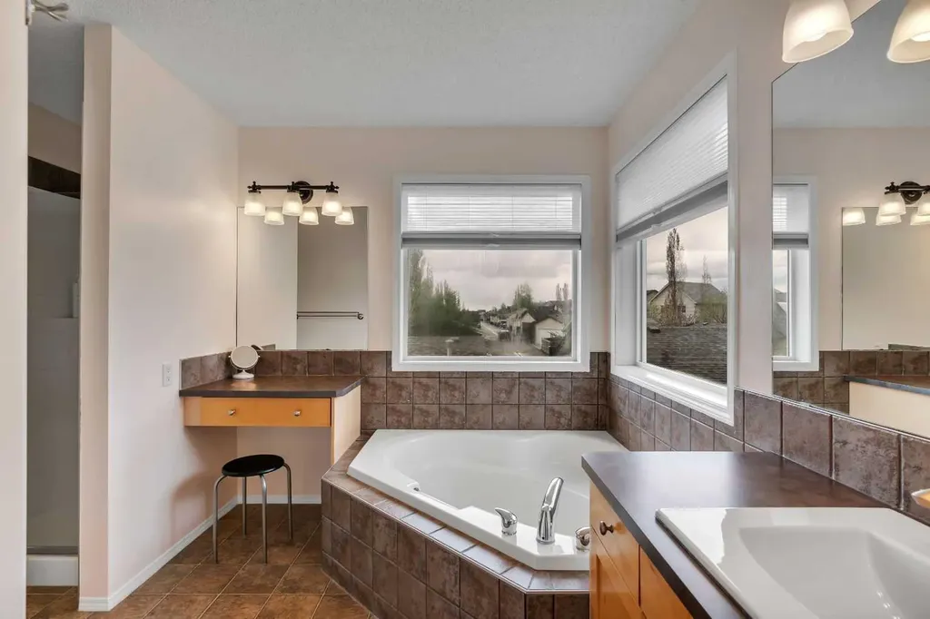 104 Prestwick Street SE Calgary AB T2Z 4K9