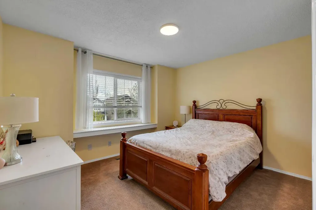 104 Prestwick Street SE Calgary AB T2Z 4K9