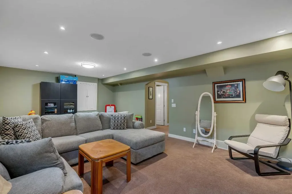 104 Prestwick Street SE Calgary AB T2Z 4K9