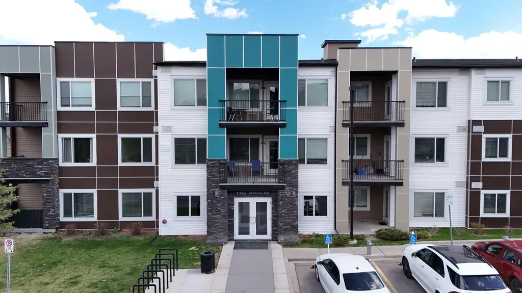 8 Sage Hill Terrace NW Calgary AB T3R 0W5