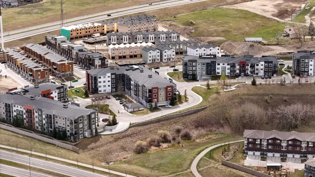 8 Sage Hill Terrace NW Calgary AB T3R 0W5