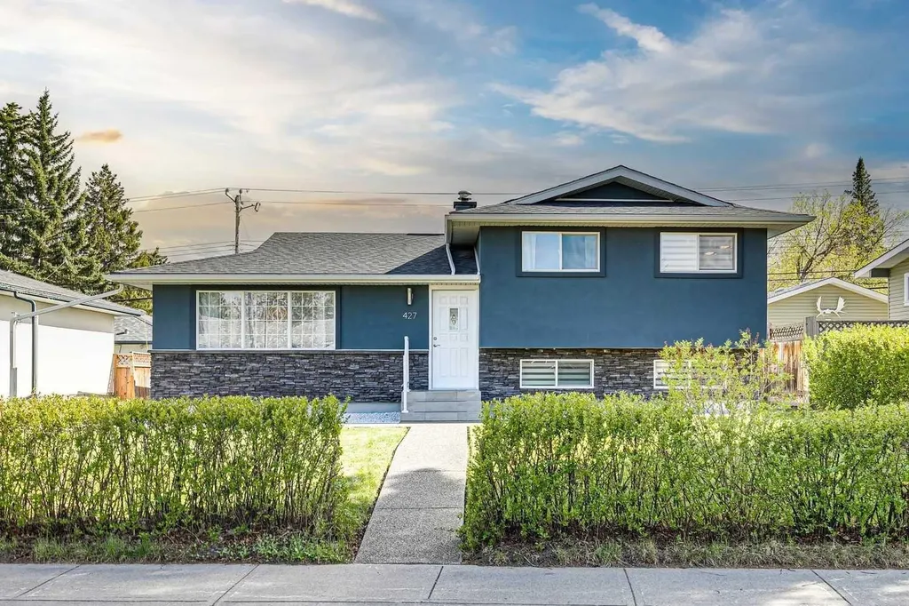 427 96 Avenue SE Calgary AB T2J 0H1