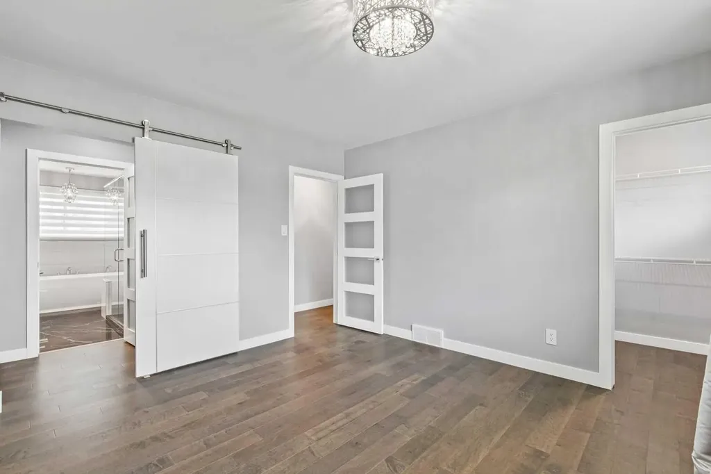 427 96 Avenue SE Calgary AB T2J 0H1