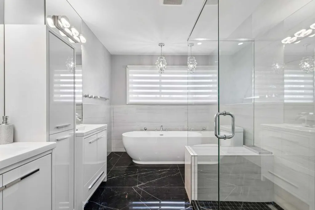 427 96 Avenue SE Calgary AB T2J 0H1