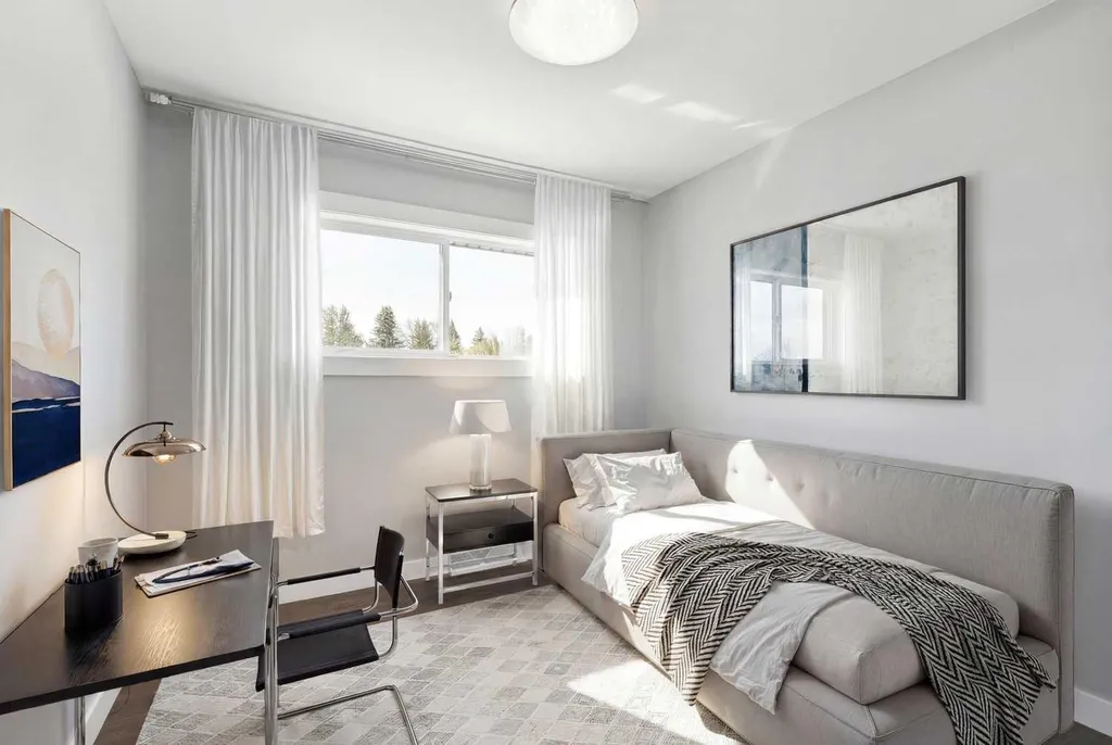 427 96 Avenue SE Calgary AB T2J 0H1
