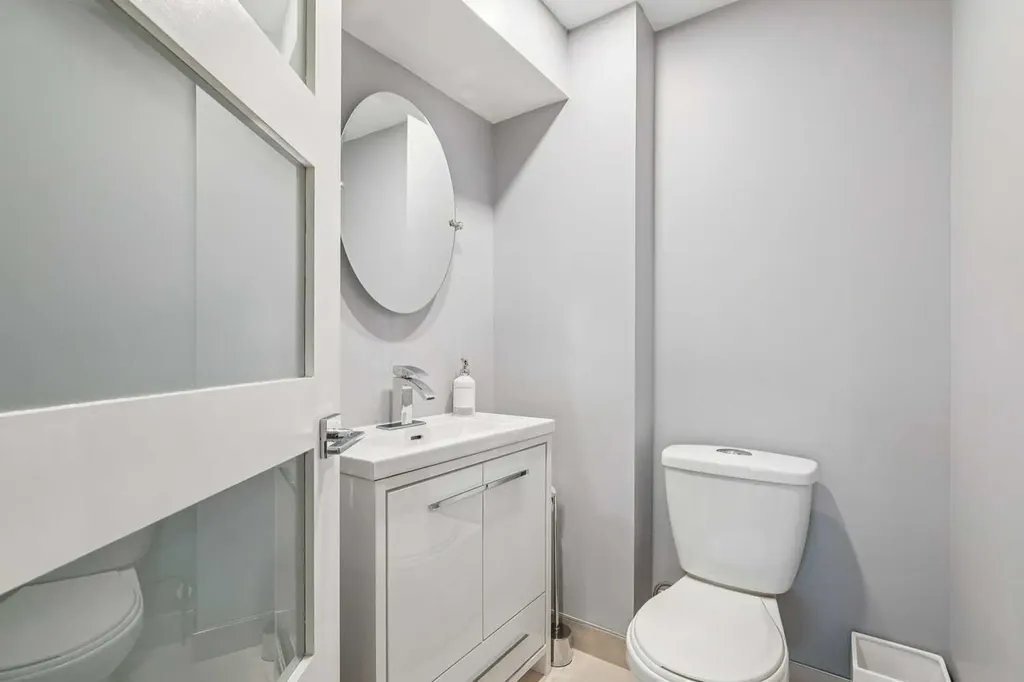 427 96 Avenue SE Calgary AB T2J 0H1