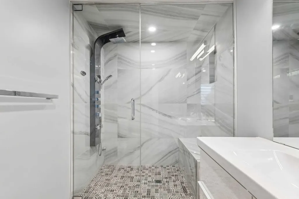 427 96 Avenue SE Calgary AB T2J 0H1