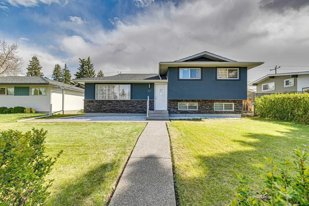 427 96 Avenue SE Calgary AB T2J 0H1