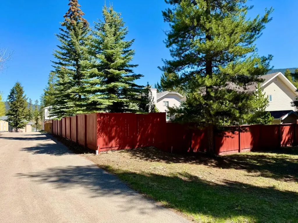 1726 113 Street Blairmore AB T0K 0E0
