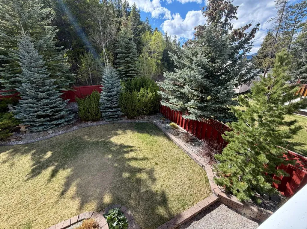 1726 113 Street Blairmore AB T0K 0E0