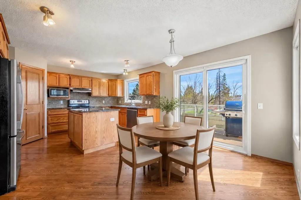 131 Lake Simcoe Court SE Calgary AB T2J 7E7