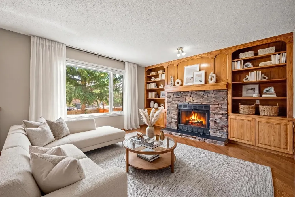 131 Lake Simcoe Court SE Calgary AB T2J 7E7