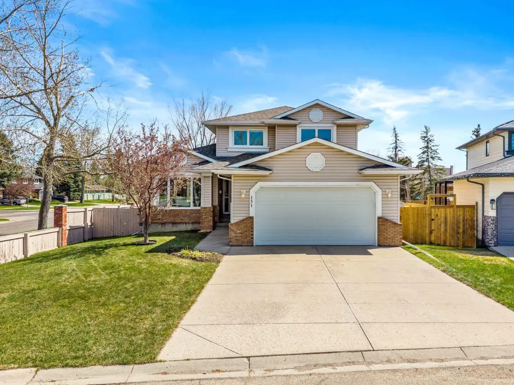 131 Lake Simcoe Court SE Calgary AB T2J 7E7