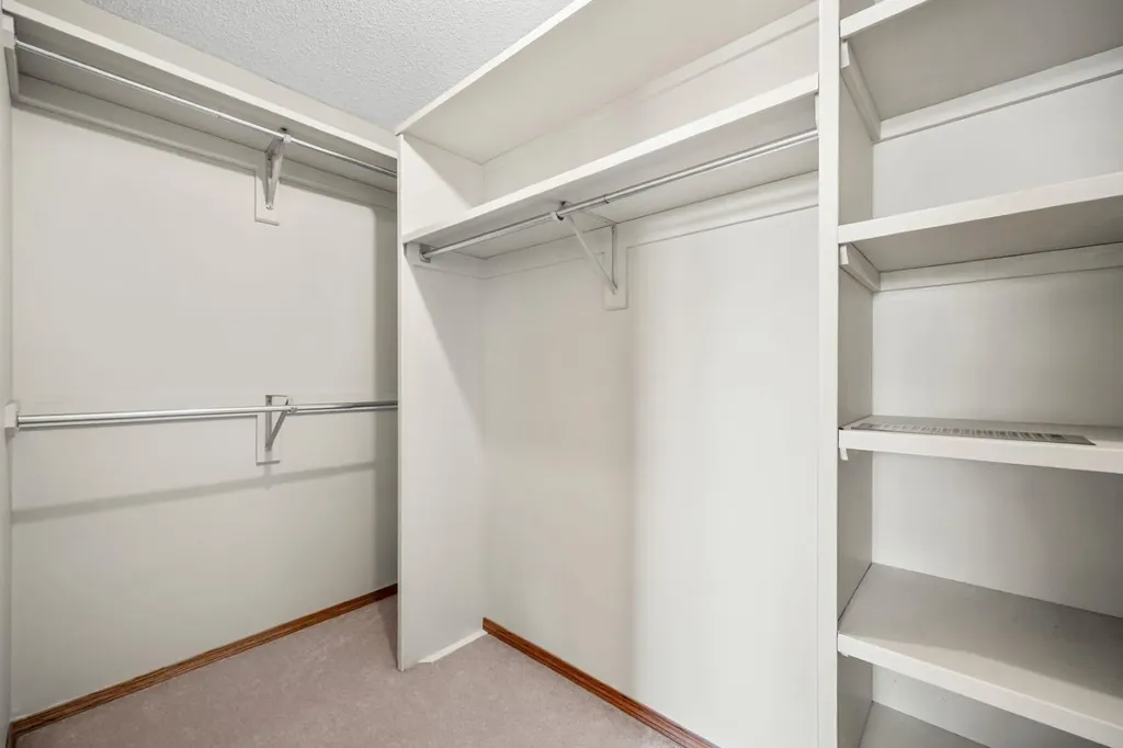 131 Lake Simcoe Court SE Calgary AB T2J 7E7
