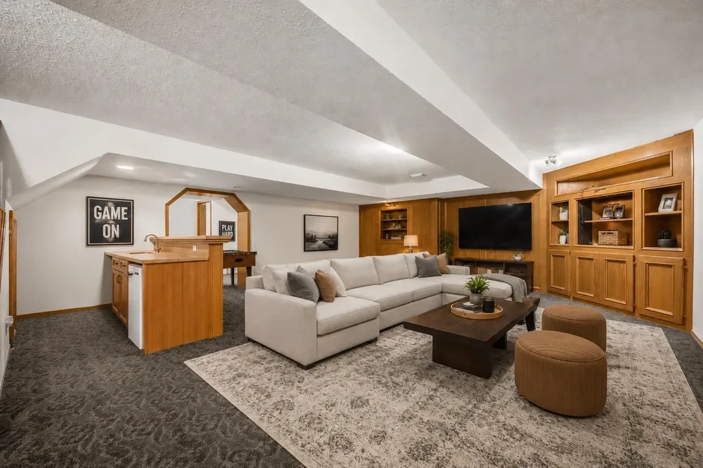 131 Lake Simcoe Court SE Calgary AB T2J 7E7