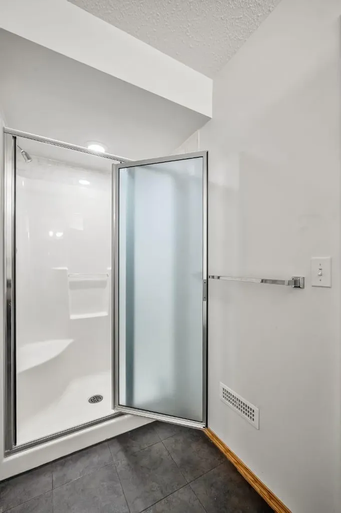 131 Lake Simcoe Court SE Calgary AB T2J 7E7
