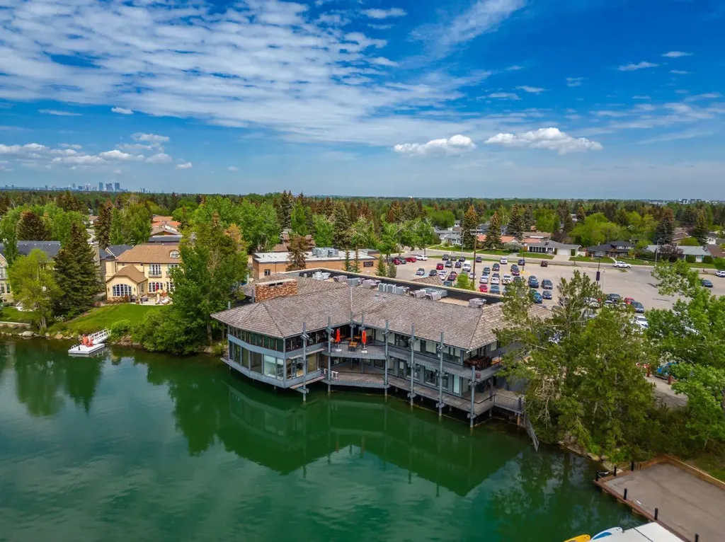 131 Lake Simcoe Court SE Calgary AB T2J 7E7