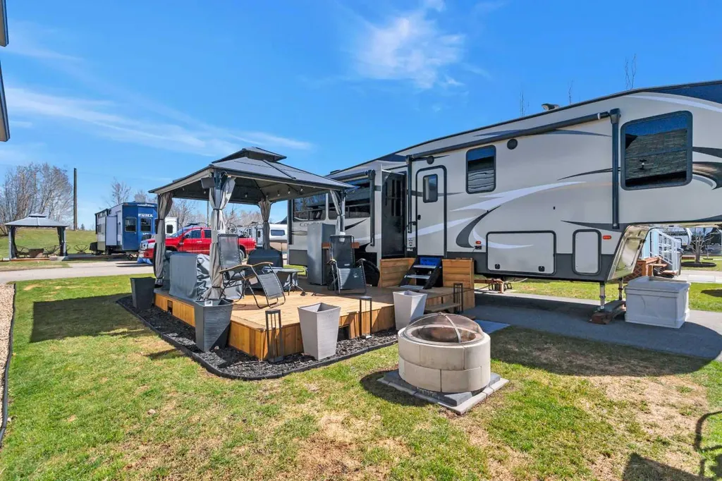 25074 South Pine Lake Road Rural Red Deer County AB T0M 1R0