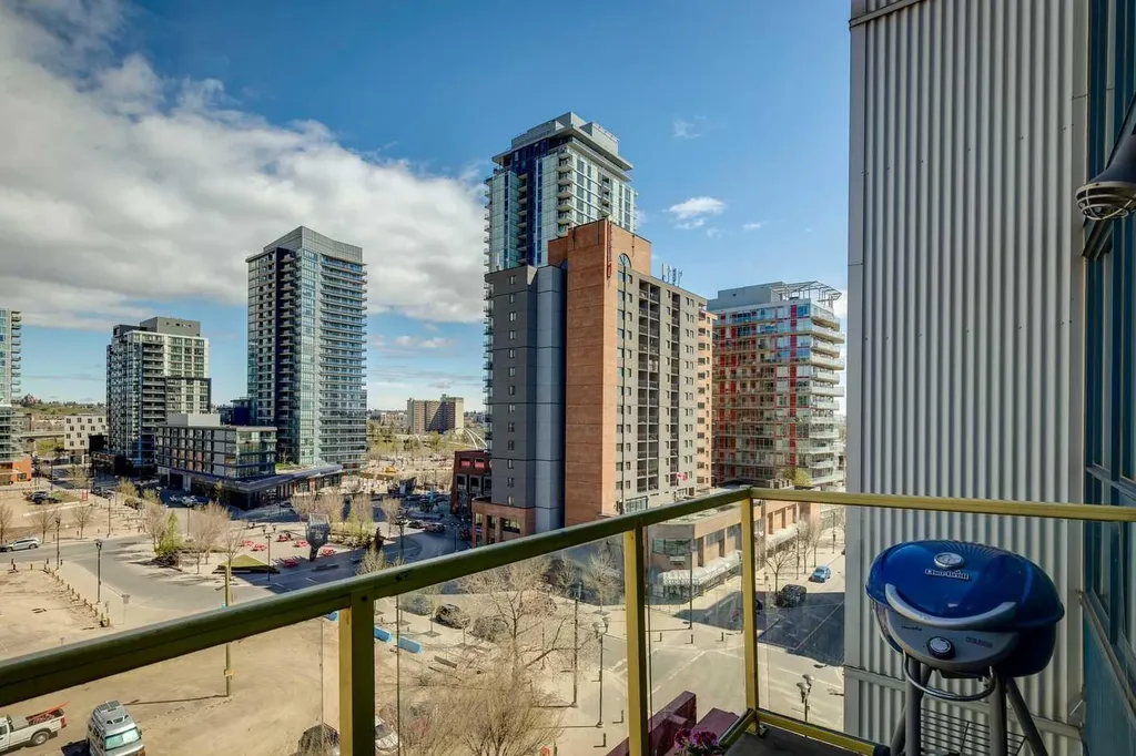 535 8 Avenue SE Calgary AB T2G 5S9