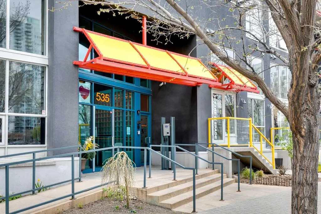 535 8 Avenue SE Calgary AB T2G 5S9