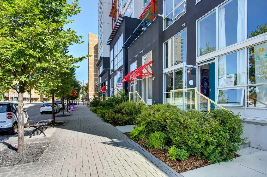 535 8 Avenue SE Calgary AB T2G 5S9