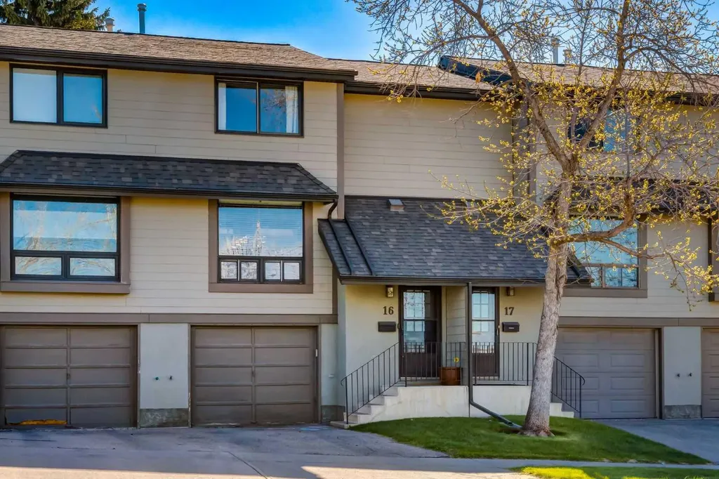 5019 46 Avenue SW Calgary AB T3E6R1
